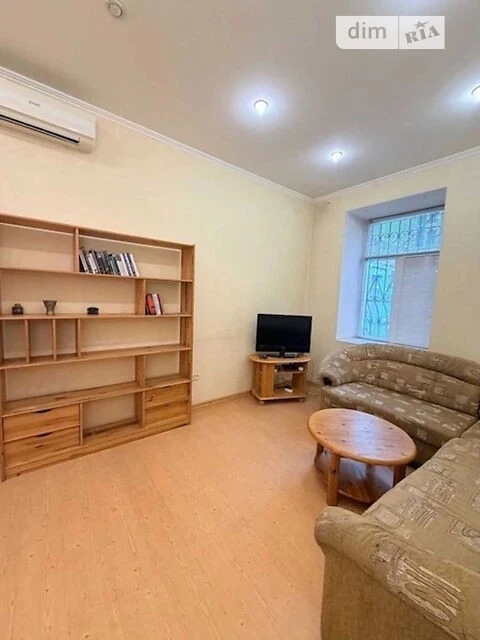 Sale of 2-room apartment 50 sq. m on Yevhena Chykalenko St. 12V • I
