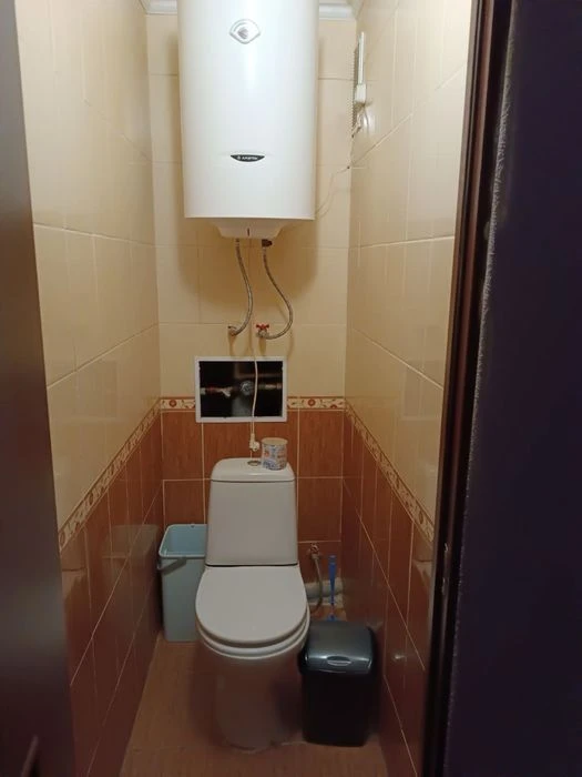 Продается 4 комнатная квартира.