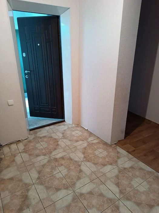 Продается 4 комнатная квартира.