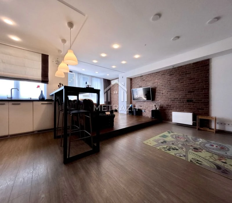 Spacious 75 sq m apartment for sale, renovated | Molodezhny residential complex