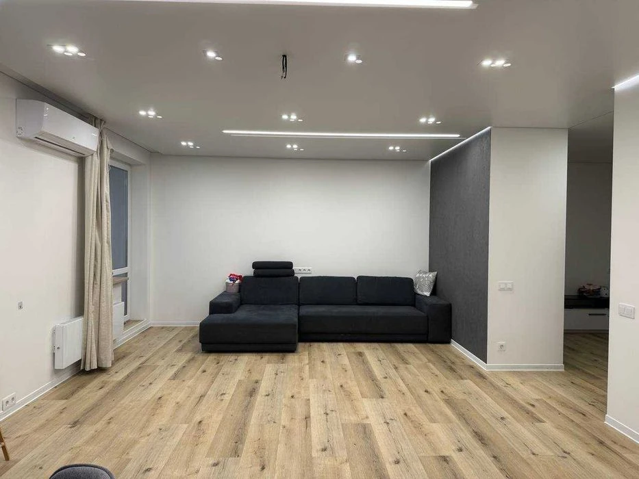 4-room apartment, 5 minutes from the metro, residential complex Cheryomushki, Alekseevka, house with generator