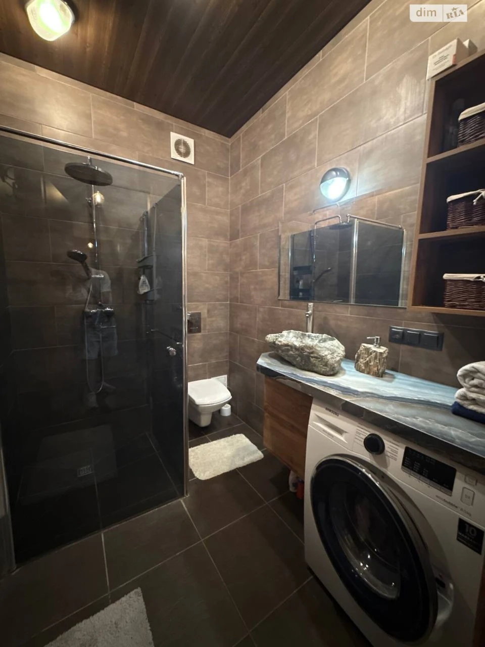 For Sale Apartment Center