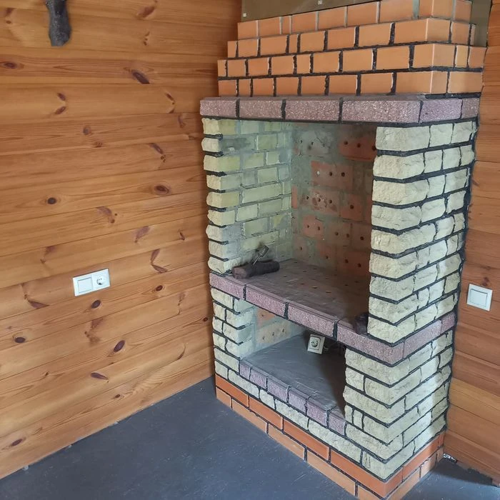 Продам  2 новеньких будинка на одній ділянці  Барське шосе