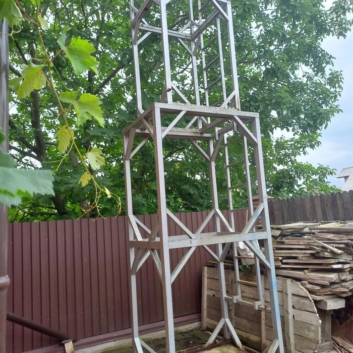 Продам  2 новеньких будинка на одній ділянці  Барське шосе