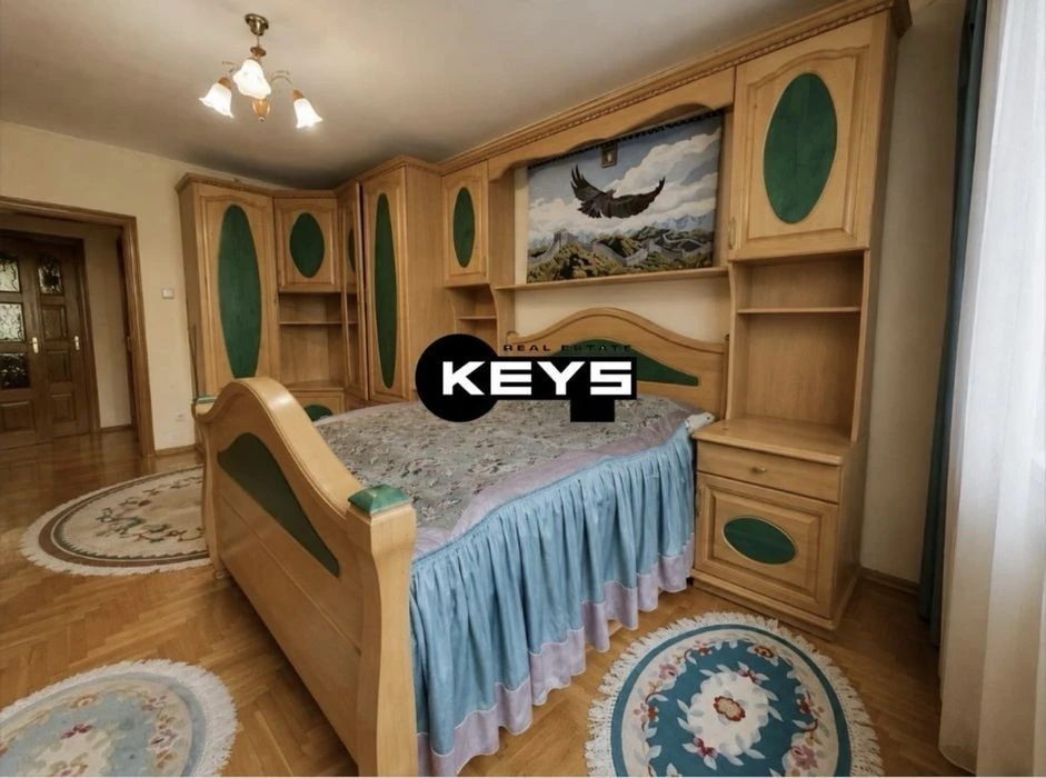 3-room apartment for sale. Poznyaki metro station