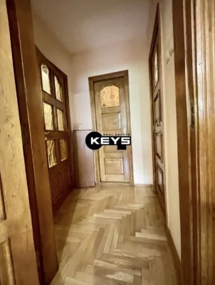 3-room apartment for sale. Poznyaki metro station