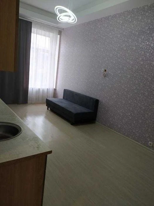 Продам квартиру в Центре на Канатной