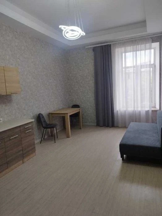 Продам квартиру в Центре на Канатной