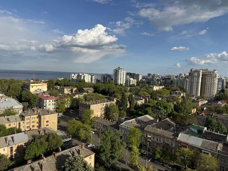 4-х комн квартира в ЖК Капитан ул.Базарная, новый дом в цент