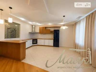 Sale of 3-room apartment 139.8 sq. m. on Andriy Verkhoglyada St. 4 •