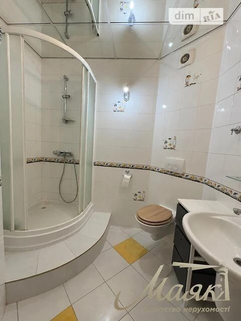 Sale of 3-room apartment 139.8 sq. m. on Andriy Verkhoglyada St. 4 •