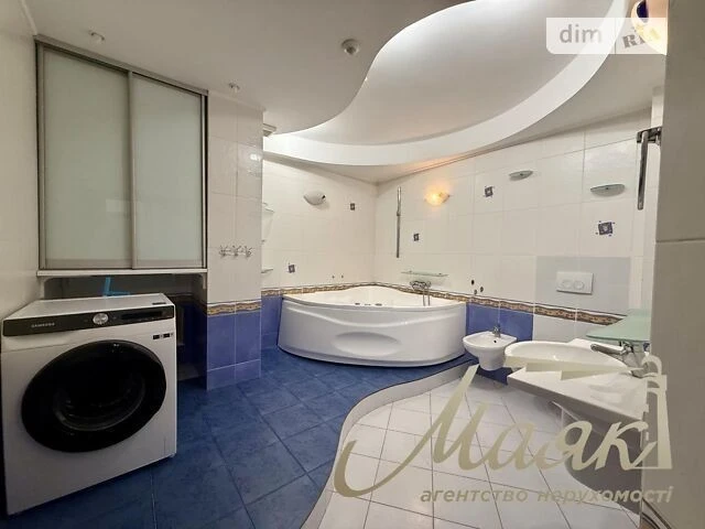 Sale of 3-room apartment 139.8 sq. m. on Andriy Verkhoglyada St. 4 •