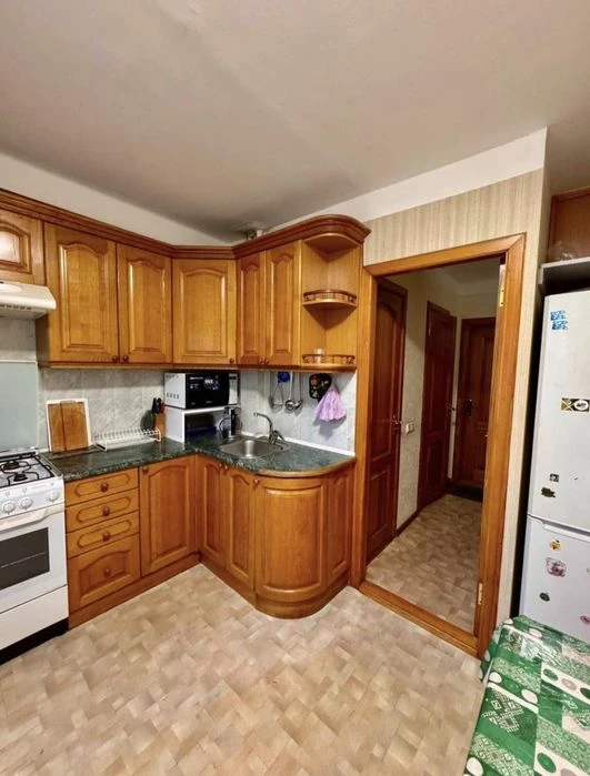 3rd apartment for sale in Dnipro district. Certificate!