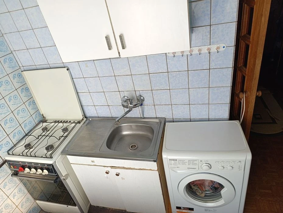 Впервые в продаже  1 к. кв.  Бригады Хартия 49а, м. Масельск