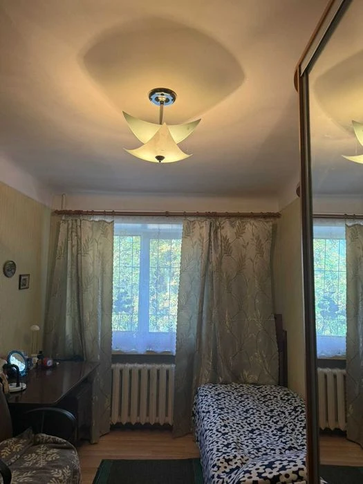 LS-19 Продаю 2-х кімнатну квартиру по вул.Астрономічній,21