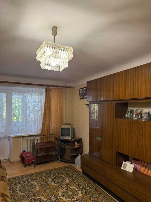 LS-19 Продаю 2-х кімнатну квартиру по вул.Астрономічній,21