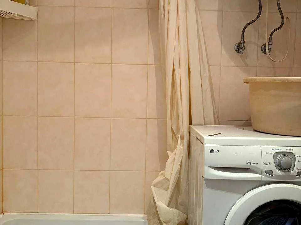 Apartment. Kharkiv, Amosova St. (Korchagintsiv)