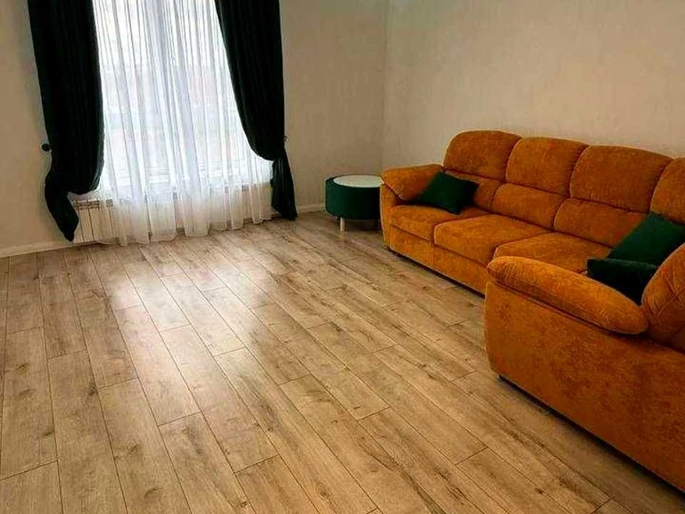 Apartment. Ivano-Frankivsk, National Guard St.