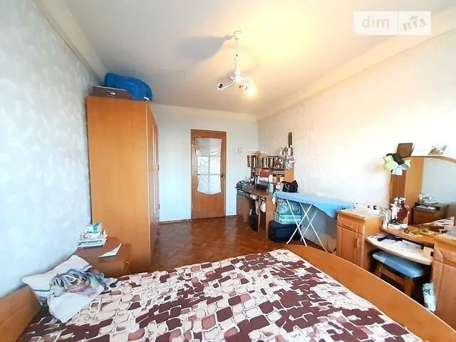 Sale of 3-room apartment 58.2 sq. m. on Oresta Levytskoho St. 9/21