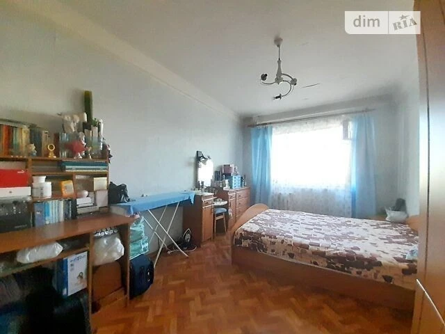 Sale of 3-room apartment 58.2 sq. m. on Oresta Levytskoho St. 9/21