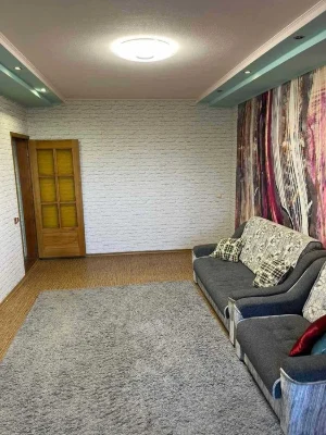 Selling a 2-room apartment in Sobornosti Ukrainy, good condition