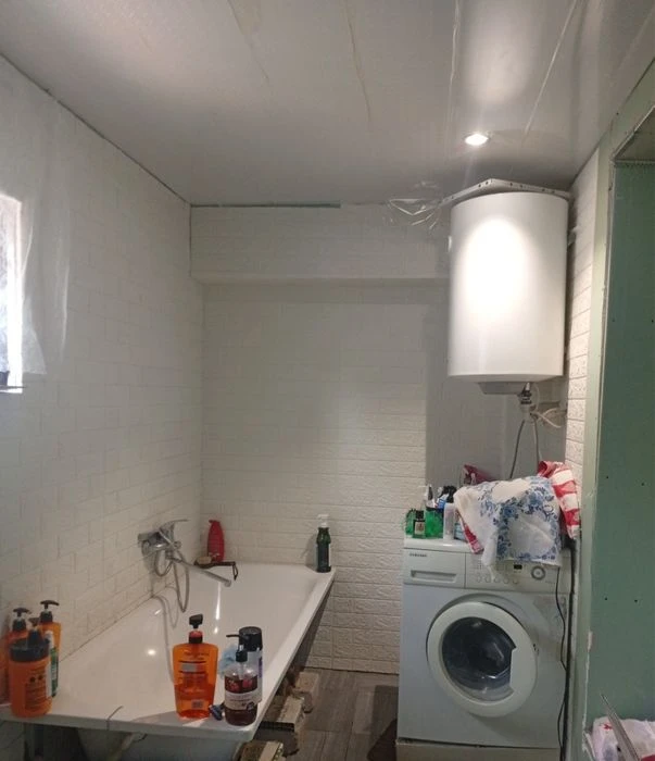 Sale of a house with renovation and living space