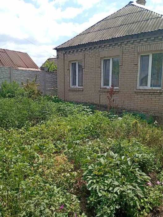 Sale of a house with renovation and living space