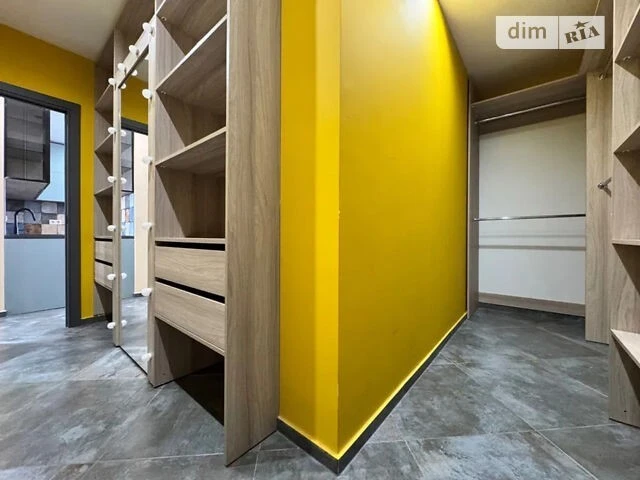Sale of 1-room apartment 57.1 sq. m. on Chornykh Zaporozhtsiv St. 26A