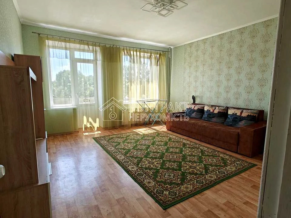 Apartment. Kharkiv, Maidan Zahisnyky Ukrainy pl.