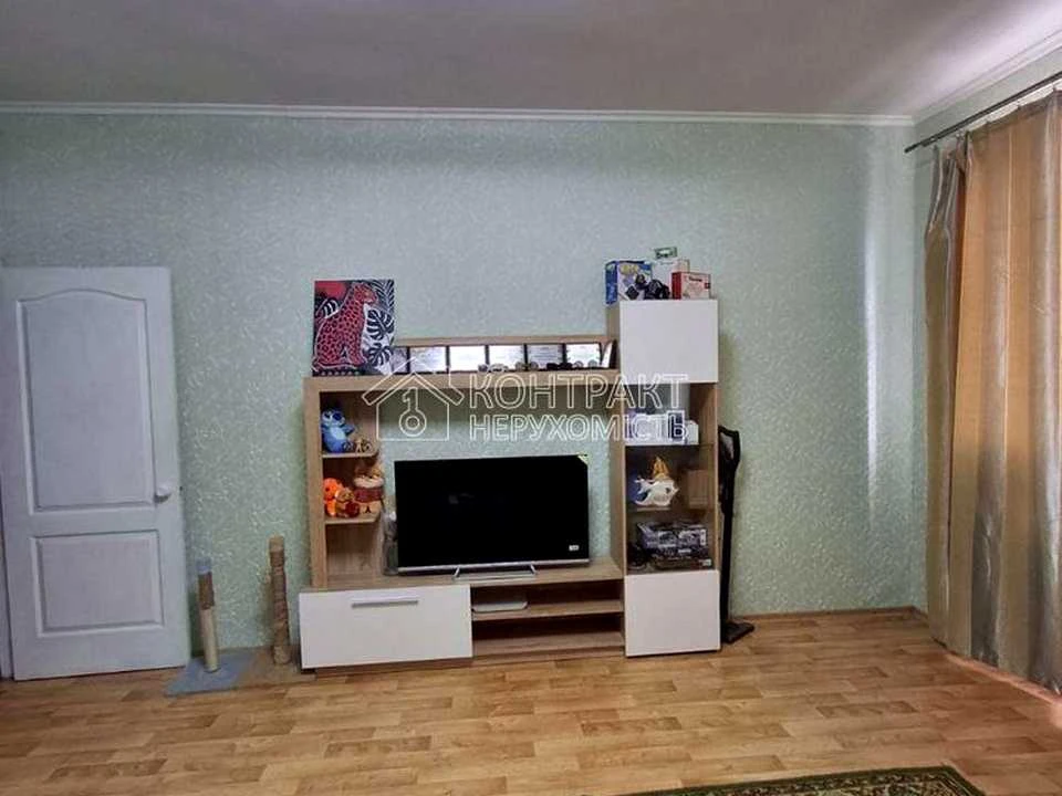 Apartment. Kharkiv, Maidan Zahisnyky Ukrainy pl.