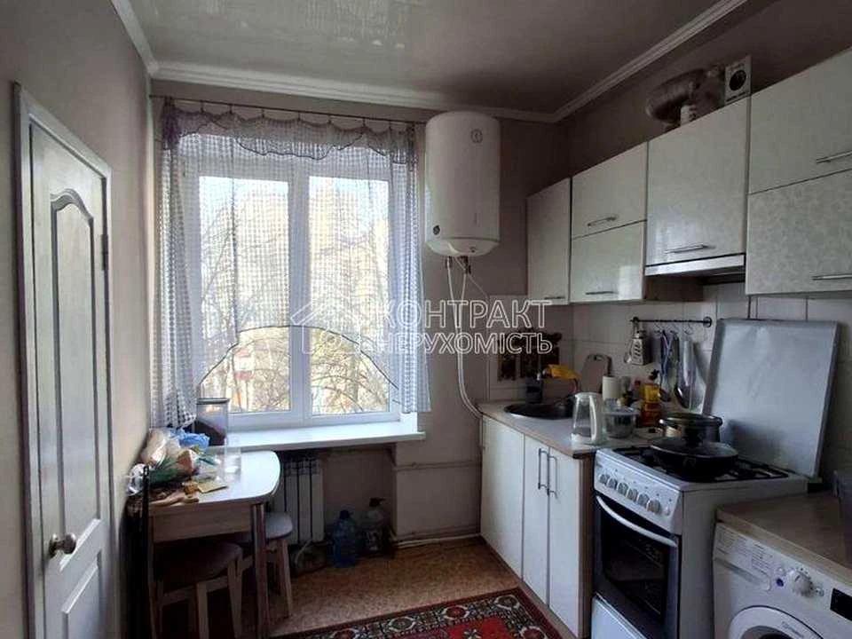 Apartment. Kharkiv, Maidan Zahisnyky Ukrainy pl.