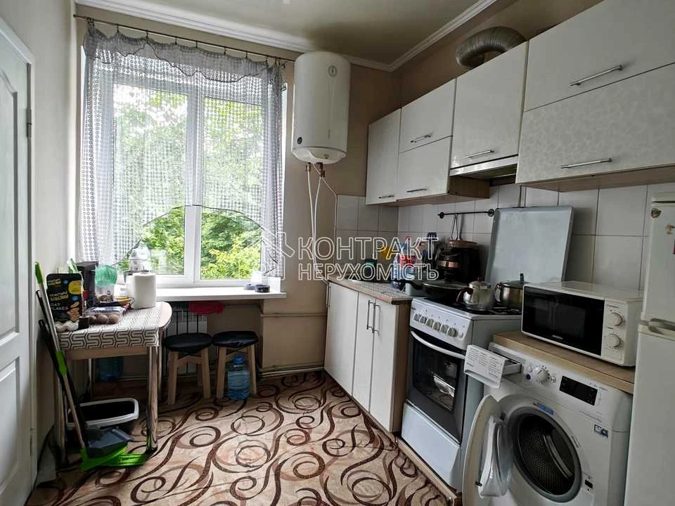 Apartment. Kharkiv, Maidan Zahisnyky Ukrainy pl.
