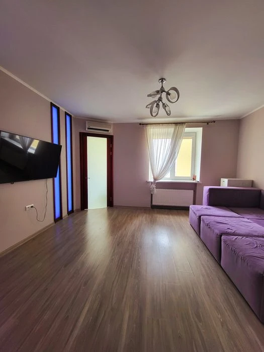 3-к квартира 100 м² на Кленовой / Парк Победы. Кирпичный дом