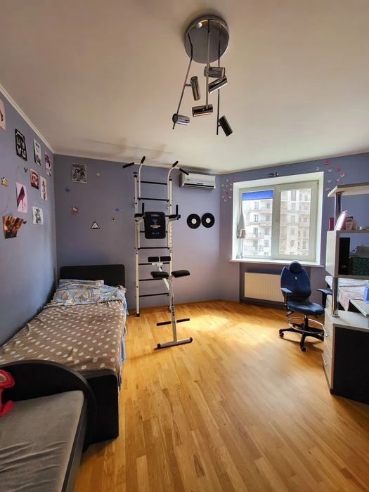 3-к квартира 100 м² на Кленовой / Парк Победы. Кирпичный дом