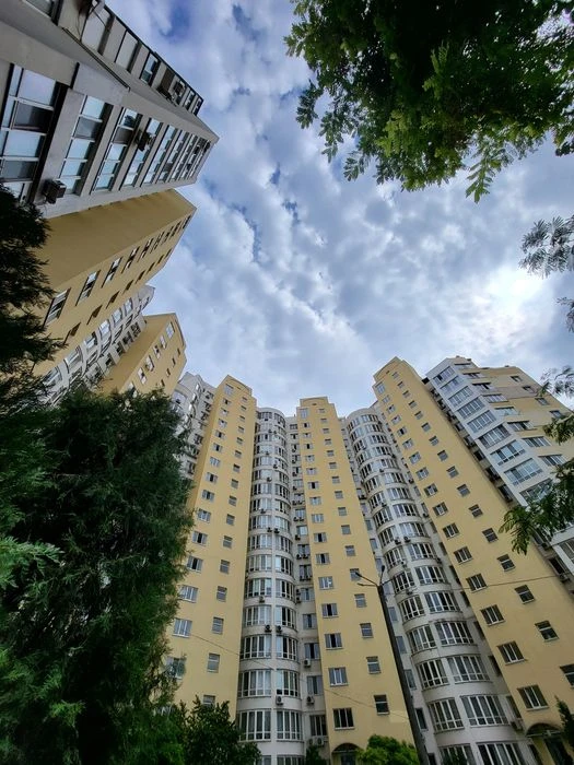 3-к квартира 100 м² на Кленовой / Парк Победы. Кирпичный дом