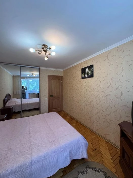 Продажа 2к квартиры Правый берег.