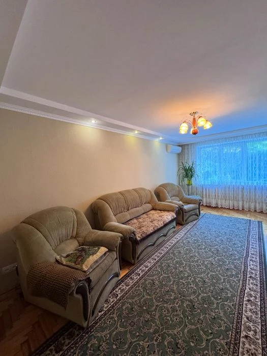 Продажа 2к квартиры Правый берег.