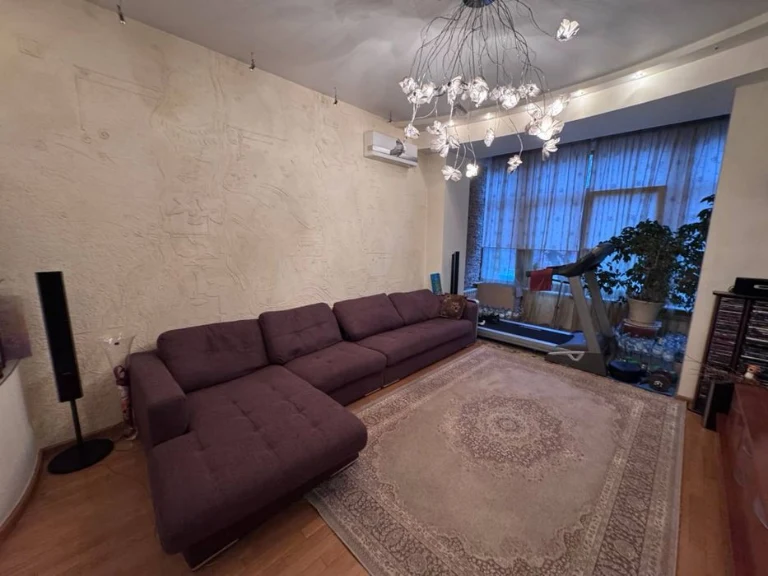 Sale. 105 sqm Center Rymarskaya, m. Historical Museum