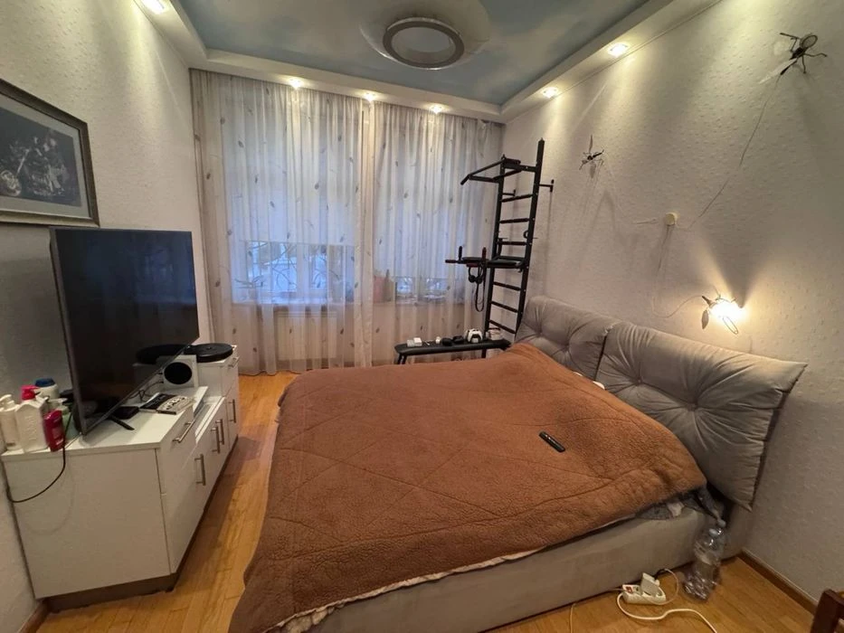 Sale. 105 sqm Center Rymarskaya, m. Historical Museum