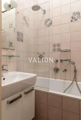 Продаж 3-к квартири вул. Круглоуніверситетська 14