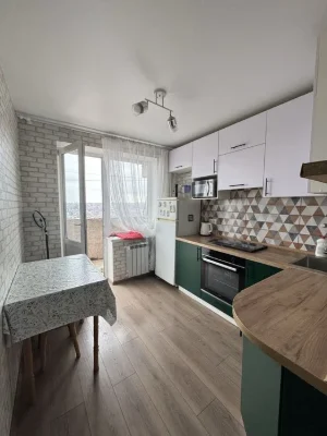 Сертификат. Продам 1к квартиру. Гостиная. Рабочая. Надежды А