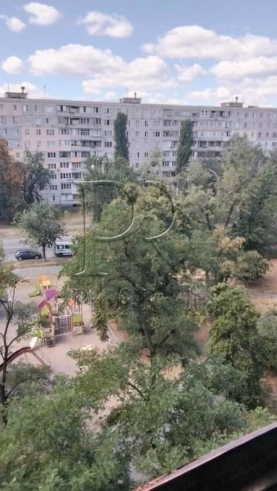 Продаж 1 кімн. кв Мілютенка Лісовий масив
