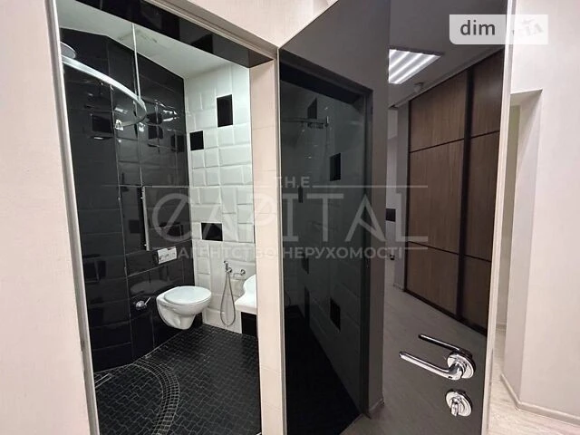Продаж 3к квартири 137 кв. м на вул. Антоновича 131 • ID 347