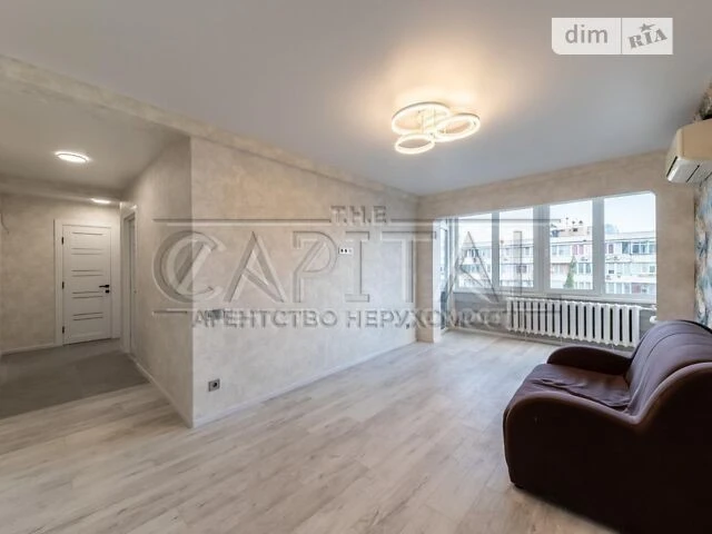 Sale of 3-room apartment 64 sq. m. on Velyka Vasylkivska 145 street