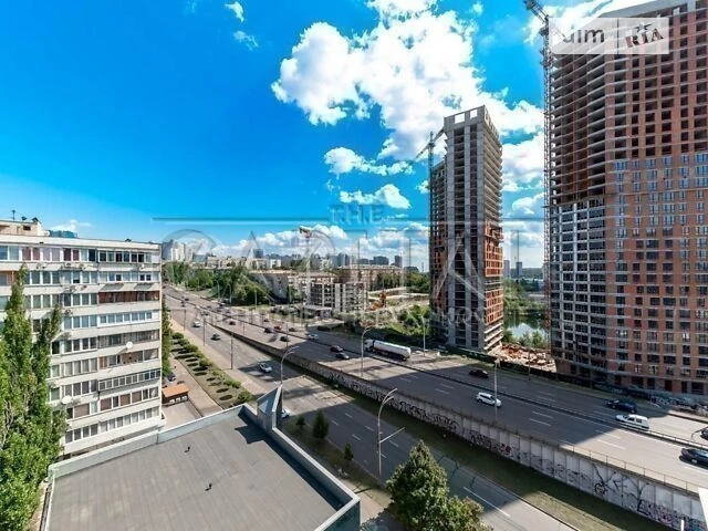 Sale of 3-room apartment 64 sq. m. on Velyka Vasylkivska 145 street