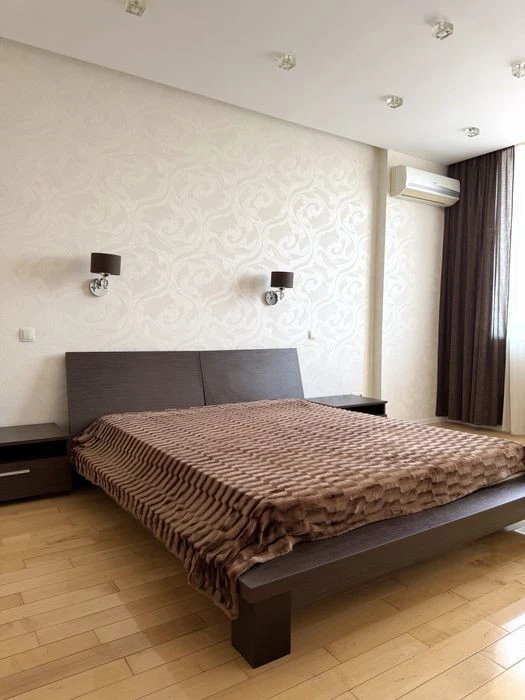 No commission, 2-room apartment for sale 78m Vasyl Kas St.