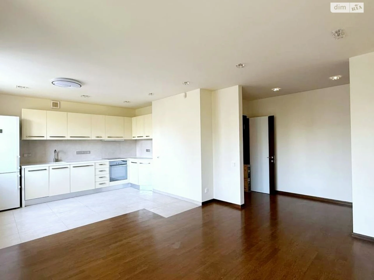 For sale Apartment Pavlivka