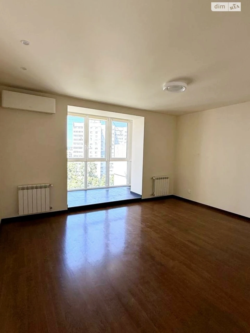 For sale Apartment Pavlivka