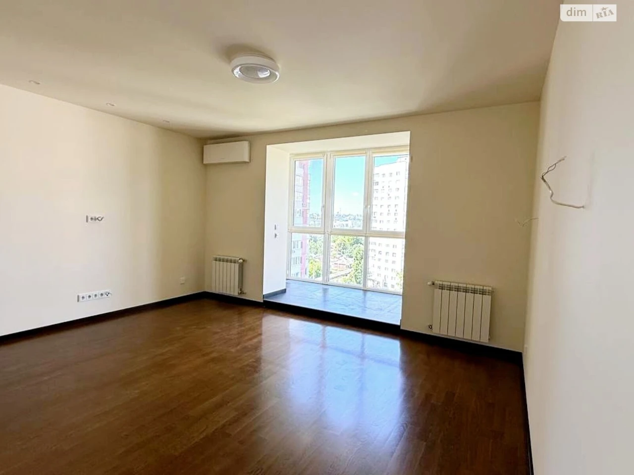 For sale Apartment Pavlivka