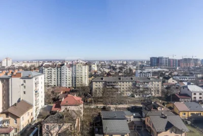 2-room apartment for sale with renovation and furniture on Vysochana St.